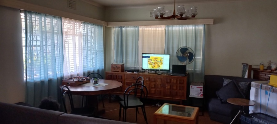 To Let 3 Bedroom Property for Rent in Lansdowne Western Cape